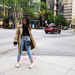 Meet your Posher, Aila